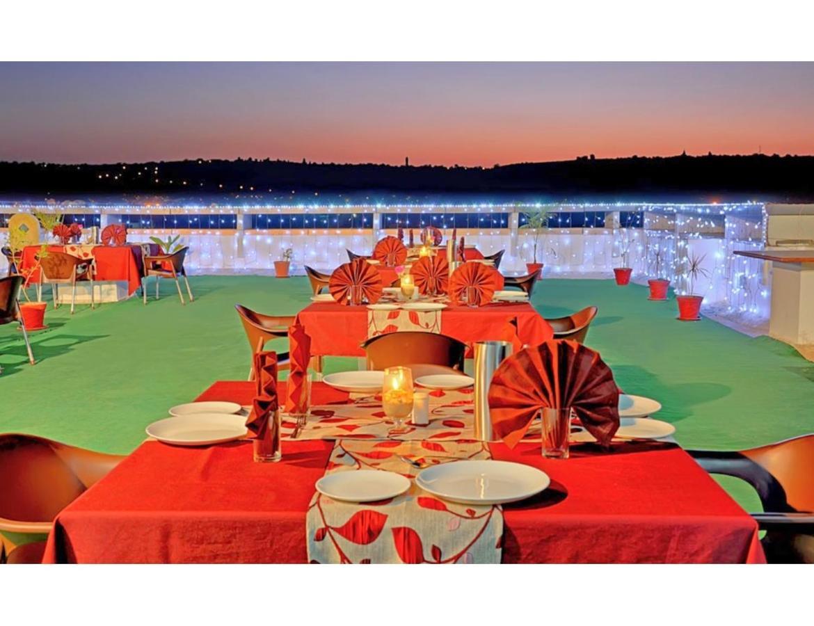 Hotel Shivam Fort View, Chittorgarh Exteriör bild