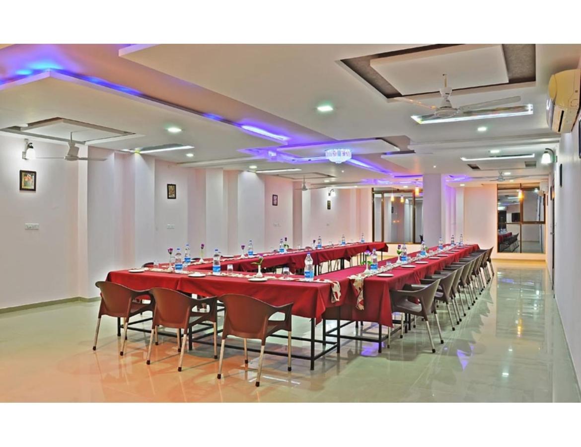 Hotel Shivam Fort View, Chittorgarh Exteriör bild